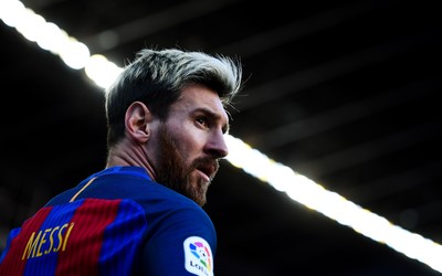 凤凰体育独家-南非篮球联赛球员戴手表比赛